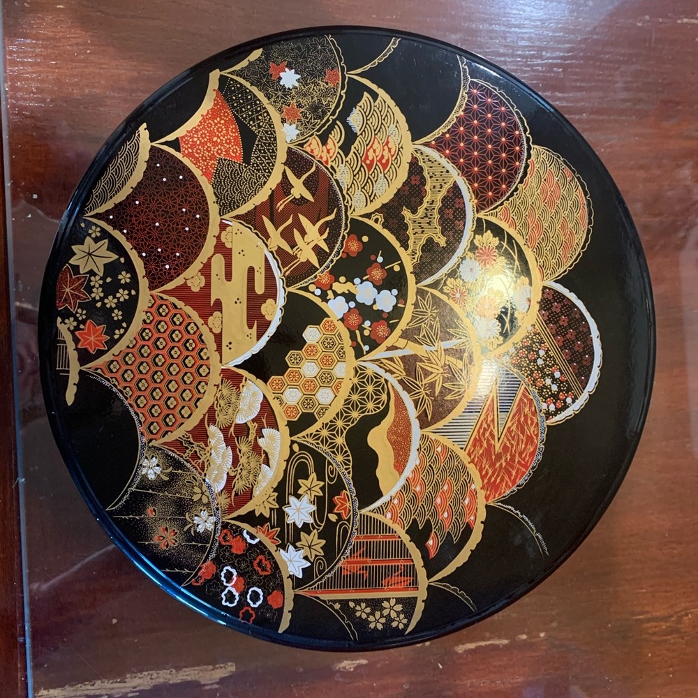 Sushi container/display bowl